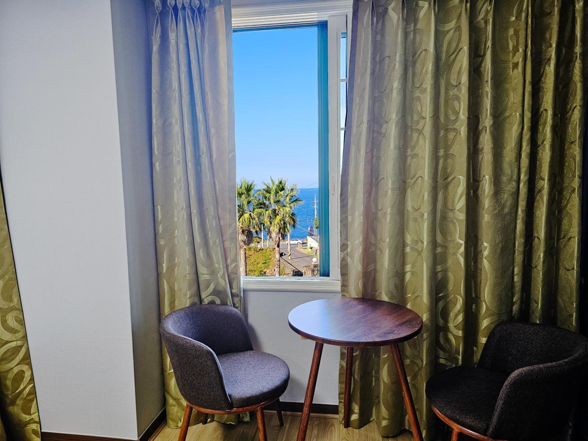 Sea Cliff Hotel Jeju Exterior foto